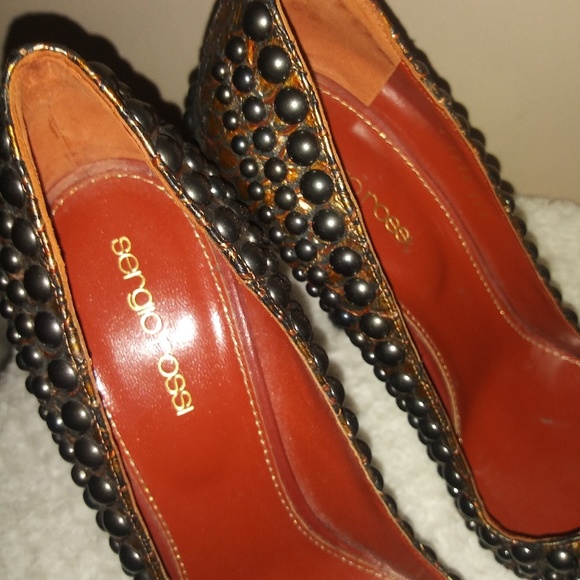 Authentic Sergio Rossi Genevieve Pumps 🔥 - Picture 4 of 8
